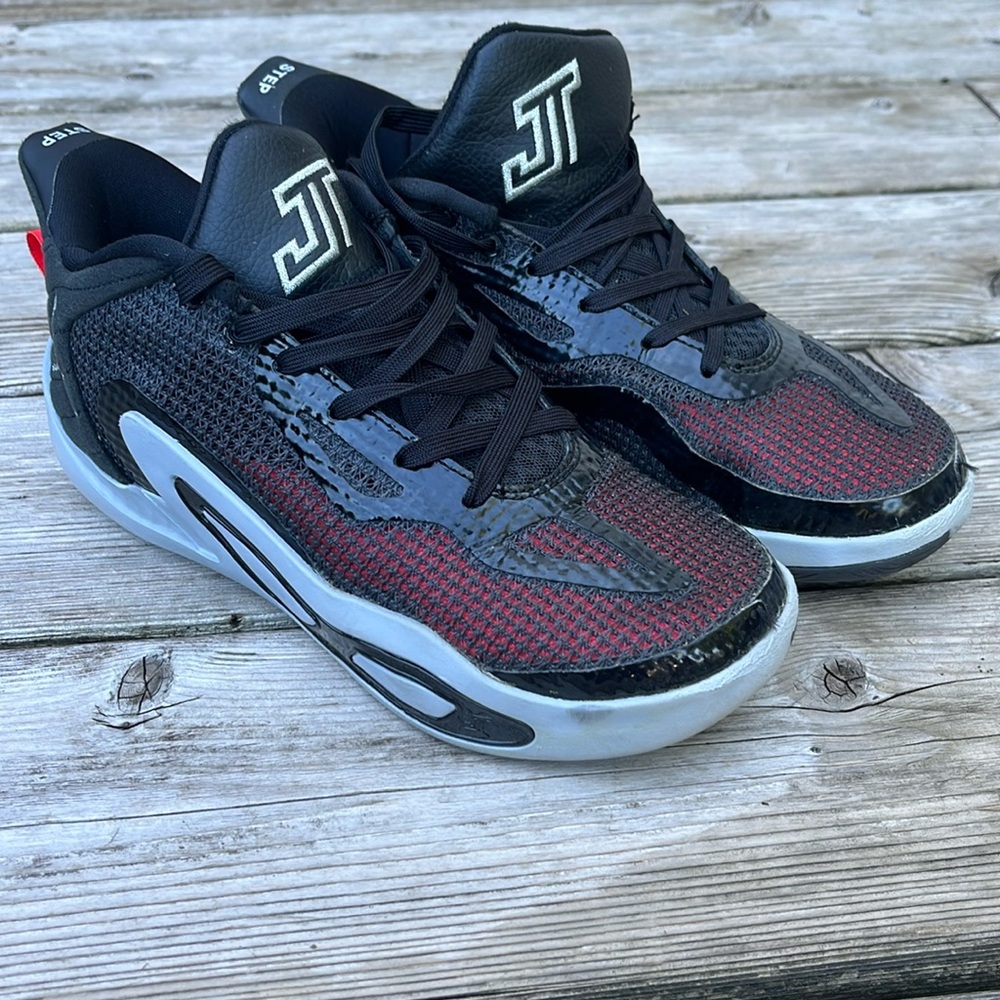 Jordan Tatum 1 Basketball Shoes - Size 6 (big kids)